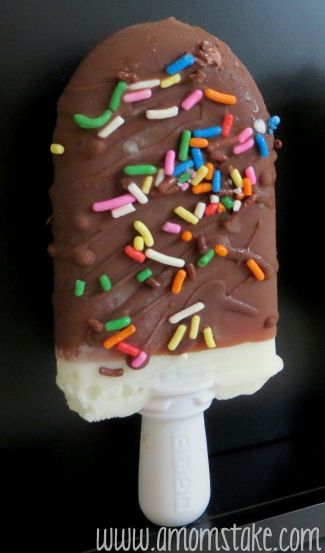 3 Popsicle Recipes - Vanilla, Yogurt, and Pudding Pops! Vanilla Chocolate and Sprinkles Popsicle