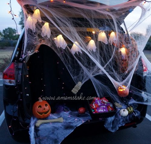 Halloween Tradition: Trunk or Treat Halloween Party - A Mom's Take