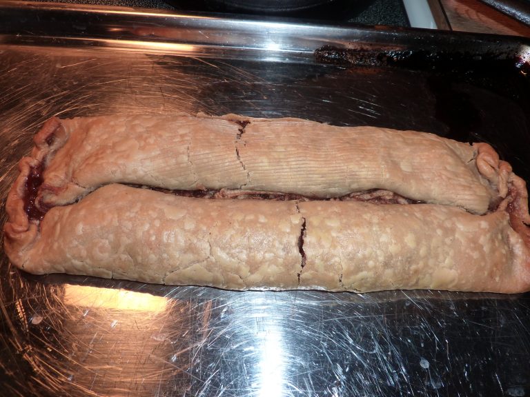 Easy Apple Strudel Recipe