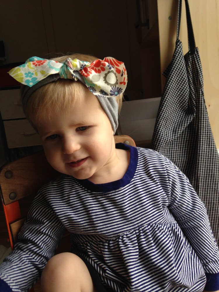 5 Minute No Sew DIY Headband - A Mom's Take
