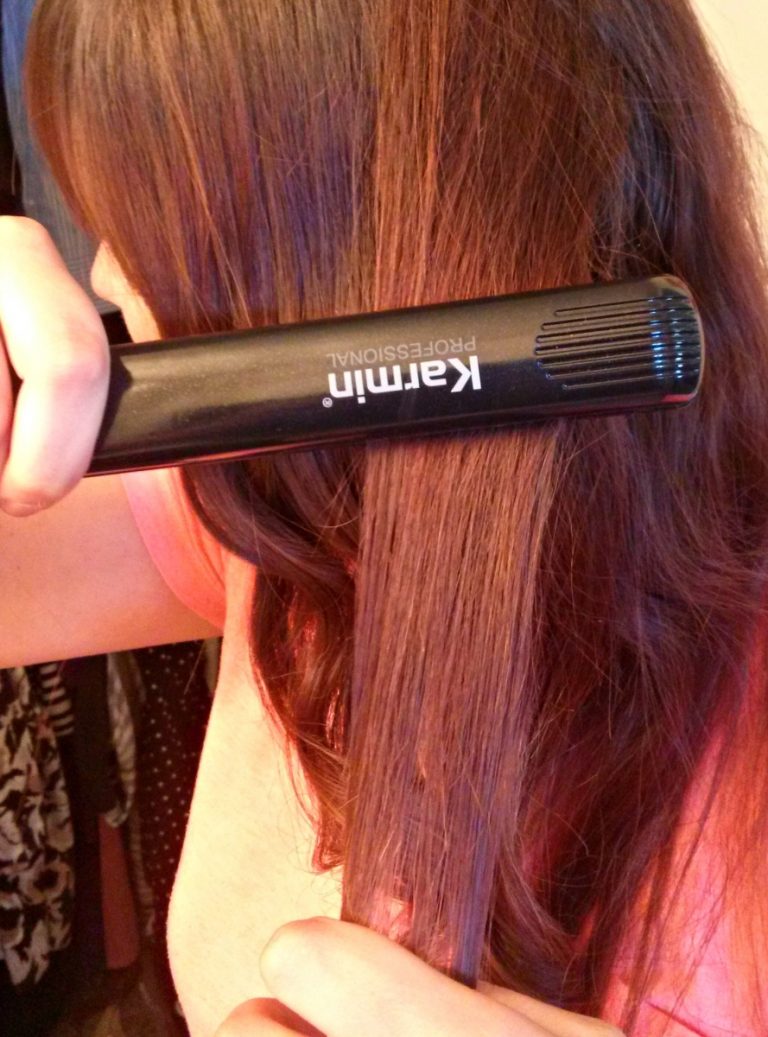 How To Curl Your Hair Using a Straightener