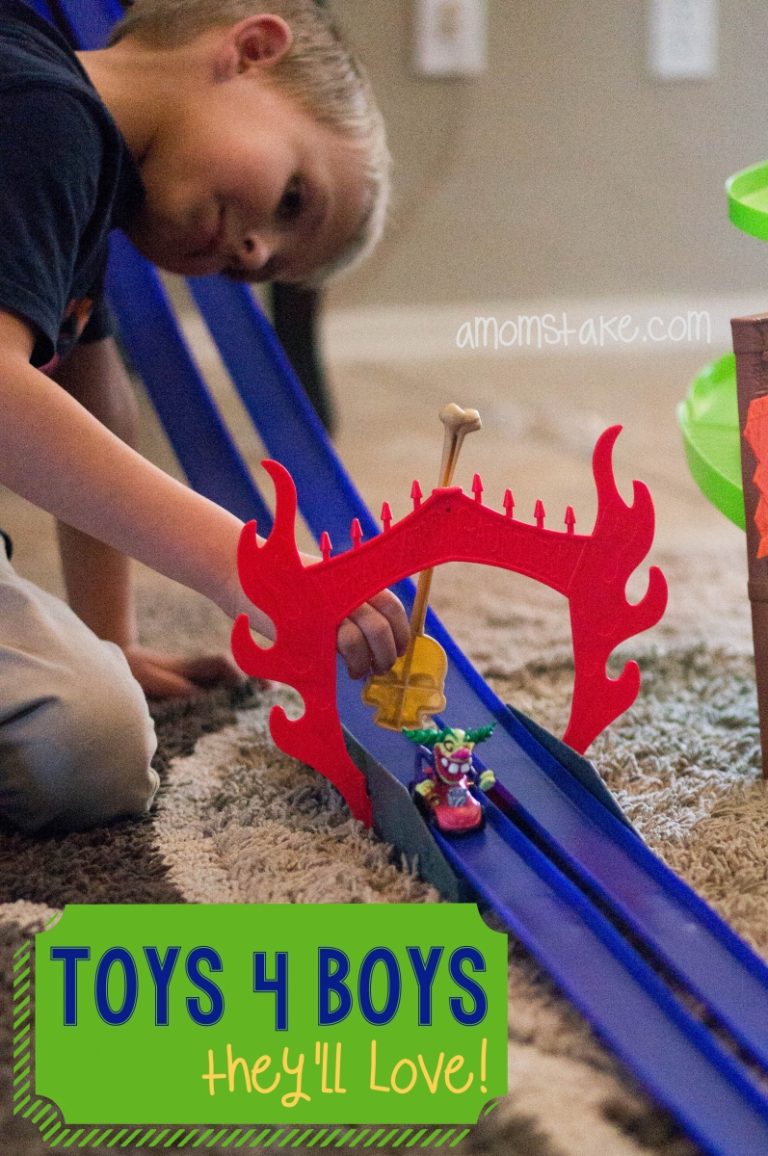 5 Toys for Boys They’ll Love!