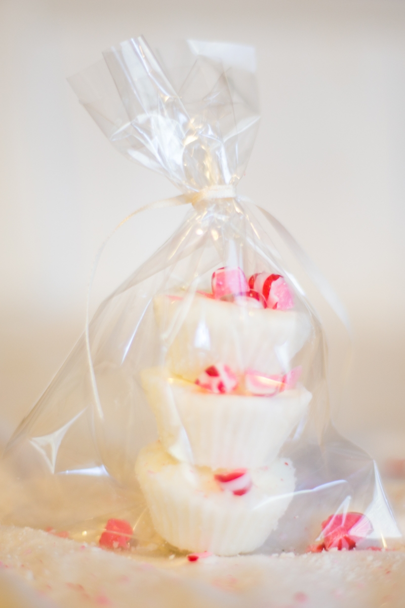 DIY Candy Cane Bath Bombs