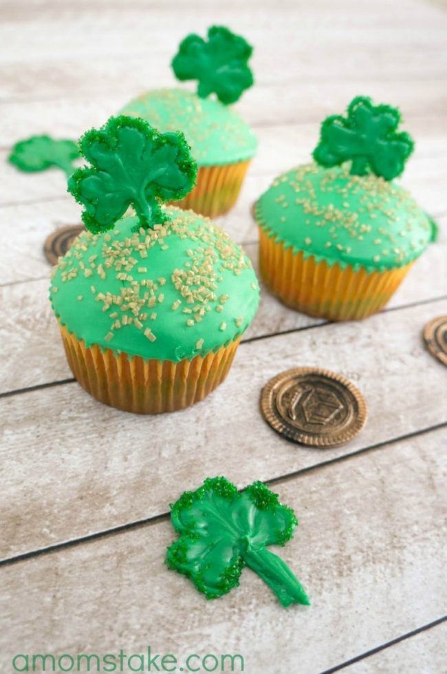 st patrick's day cupcakes