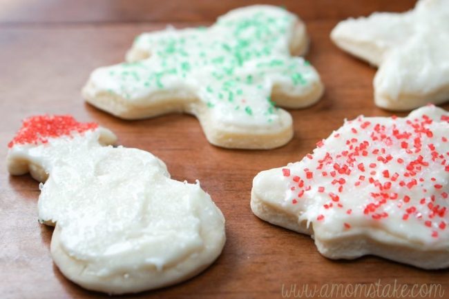 Christmas Cookies best ever sugar cookies with grandma's secret recipe for soft sugar cookies for Christmas!