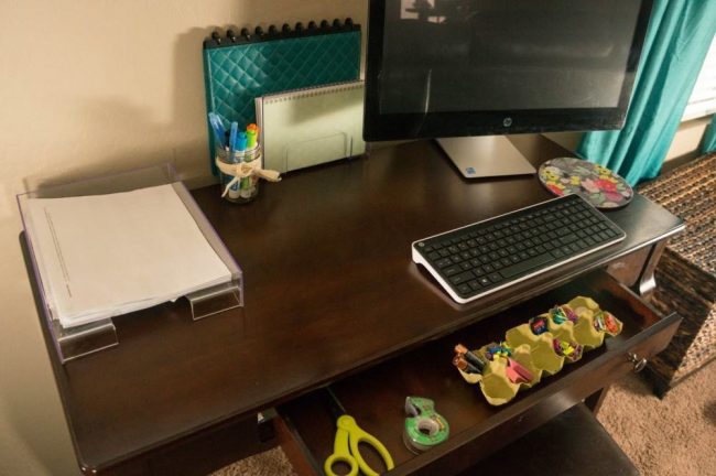 Tips to Organize your desk