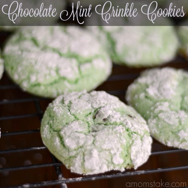 Delicious chocolate mint crinkle cookies! So easy and cheap! Great for holidays like St Patricks day and Christmas.