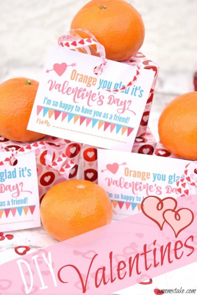 These easy DIY Valentines are perfect for your kids school Valentine's Day party. Plus, free printable Valentines!