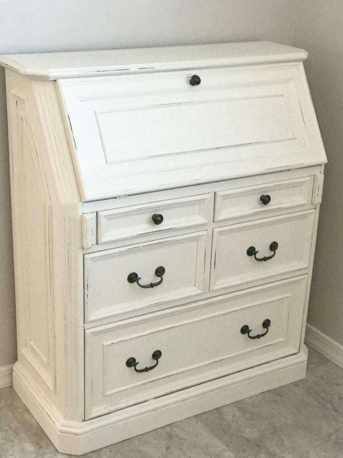 how to refinish furniture with chalk paint - a mom's take