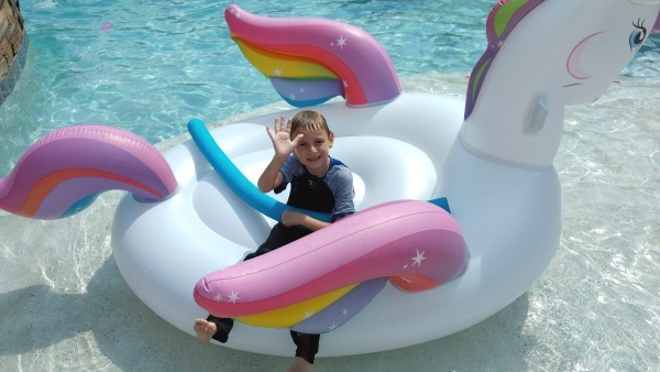 19 Amazing Ideas to Keep Kids Busy this Summer intex mega floats