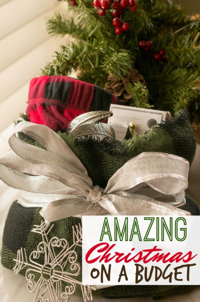 4 tips to have an amazing Christmas without spending a fortune and sticking to a budget! #christmas #budget #shopping #holidayshopping #christmasgifts #gifts #giftsforher #giftsforhim