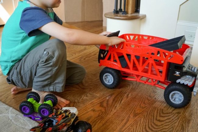 5 Reasons Boys Need Toy Cars Monster Trucks 07041