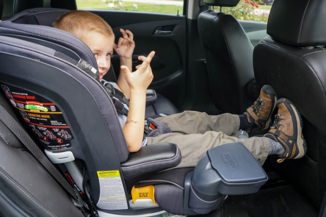 3 Important Harness Booster Safety Tips Every Parent Needs to Know! Car Seat Chicco 08228
