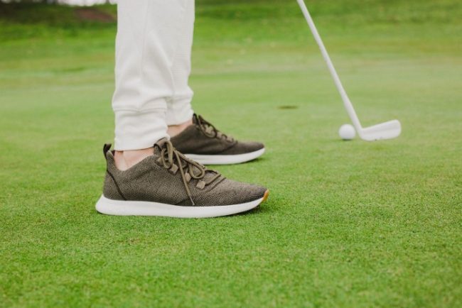 Top Holiday Gifts for Men TOMOgolfShoes 4