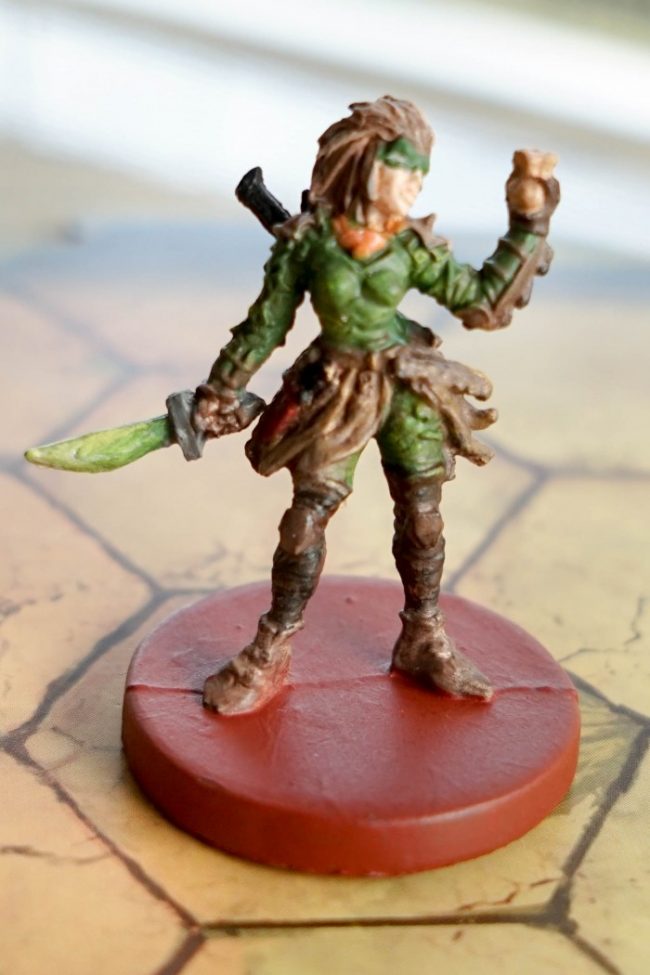 How to: Painting Gloomhaven Miniatures Using $1 Paints! Gloomhaven Painted Scoundrel