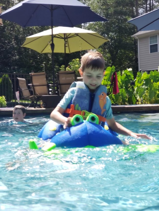 Pool Day Packing List & Tips pool float