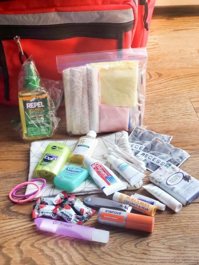 72 Hour Kits: The Complete Bug Out Bag List 9 72 hour kit supplies list
