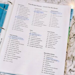 Use this easy 1-page recipe planner sheet to quickly plan your menu! Fill in your favorite family recipes, then slip into a sheet protector. Circle 5-6 recipes each week, then erase as you go throughout the week and make each selected recipe. This builds in flexibility to cook what you feel like each night, but still have a plan for the week!